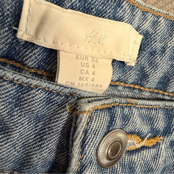 H&M distressed High Rise Light Blue Women’s Flare-Leg Jeans with Side Slit sz4 - Picture 9 of 9